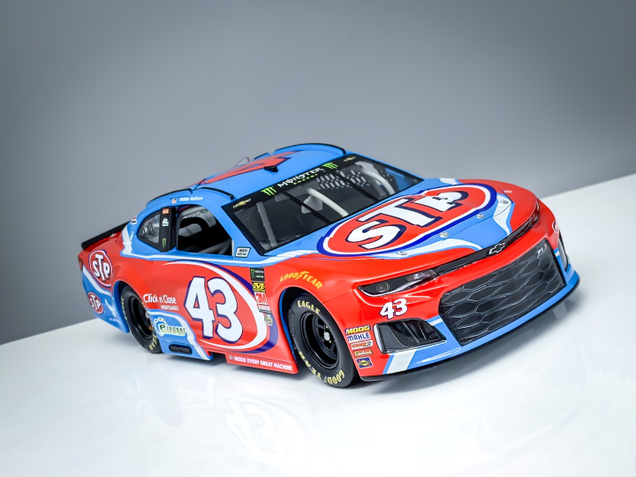 Illustration for article titled BUBBA WALLACE` 2018 CAMARO
